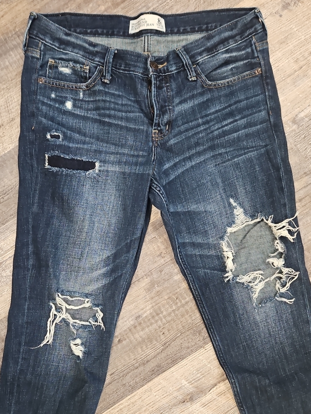 Abercrombie & Fitch Size 8 Bpyfriend Jean Distressed Dark Wash